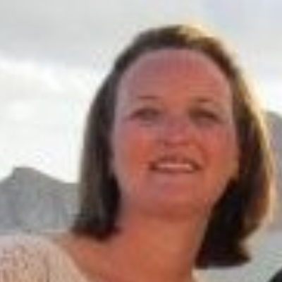 Susan Dumouchelle headshot