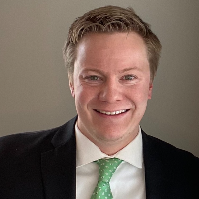 Taylor Parks headshot