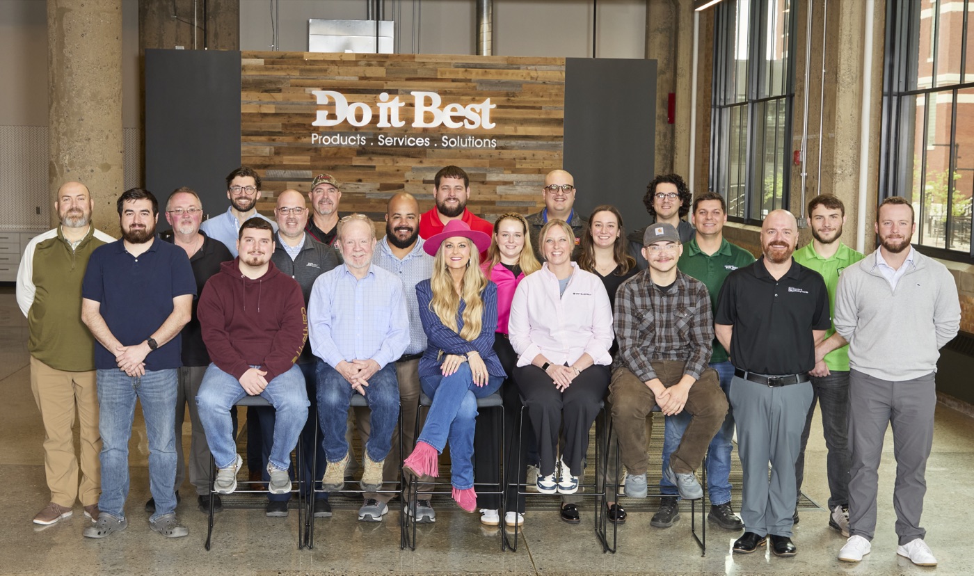 Stefanie Couch with a Do it Best team after a Grit Blueprint training session