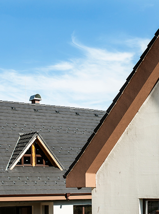 Image - Laying roof tiles