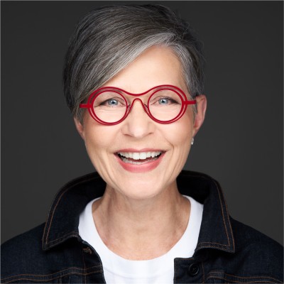 Gina Schaefer headshot