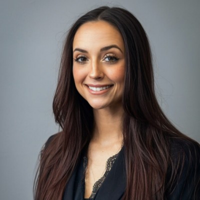 Taylor Ribeiro headshot